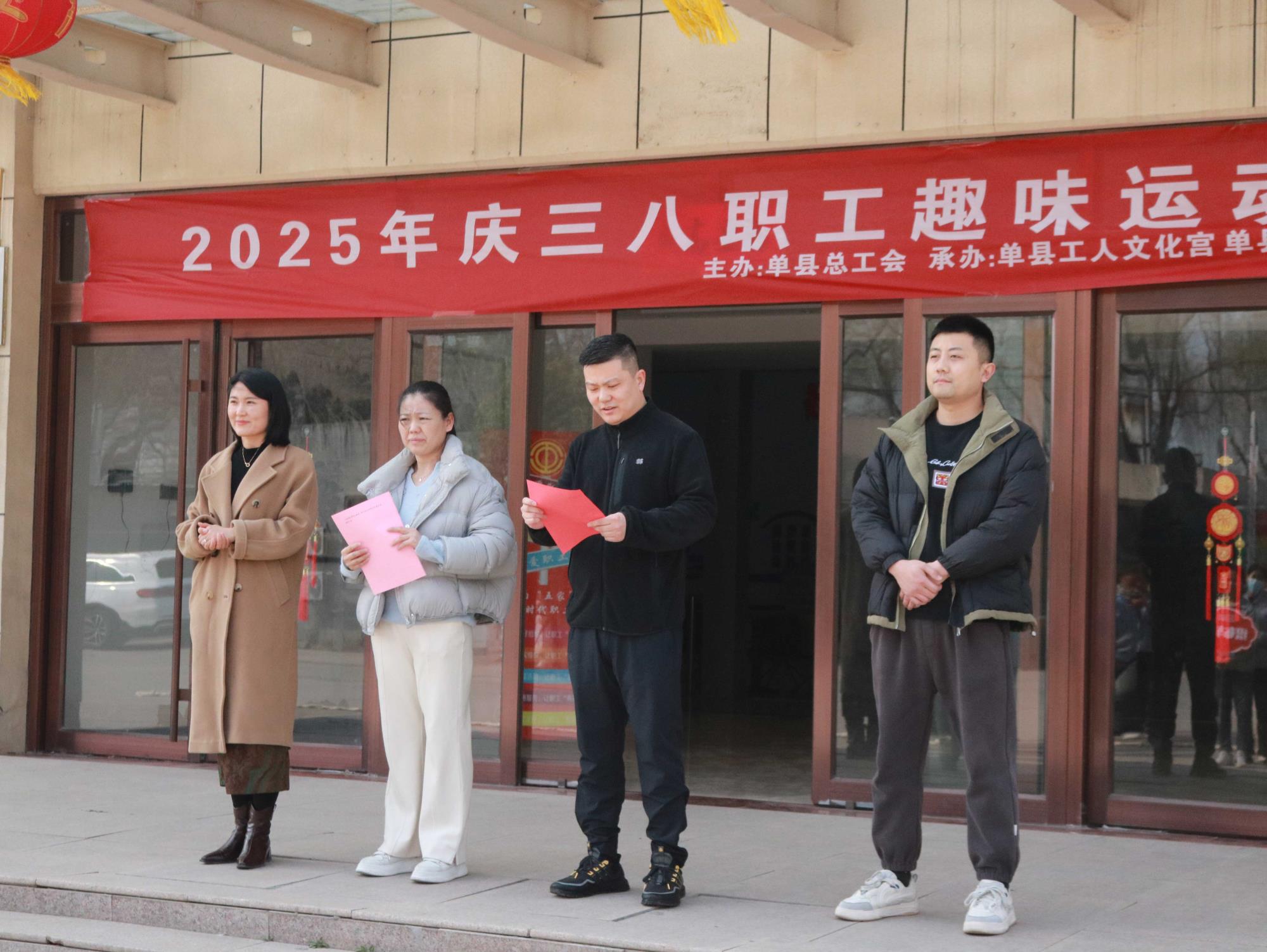 講(jiǎng)話.jpg 講話.jpg